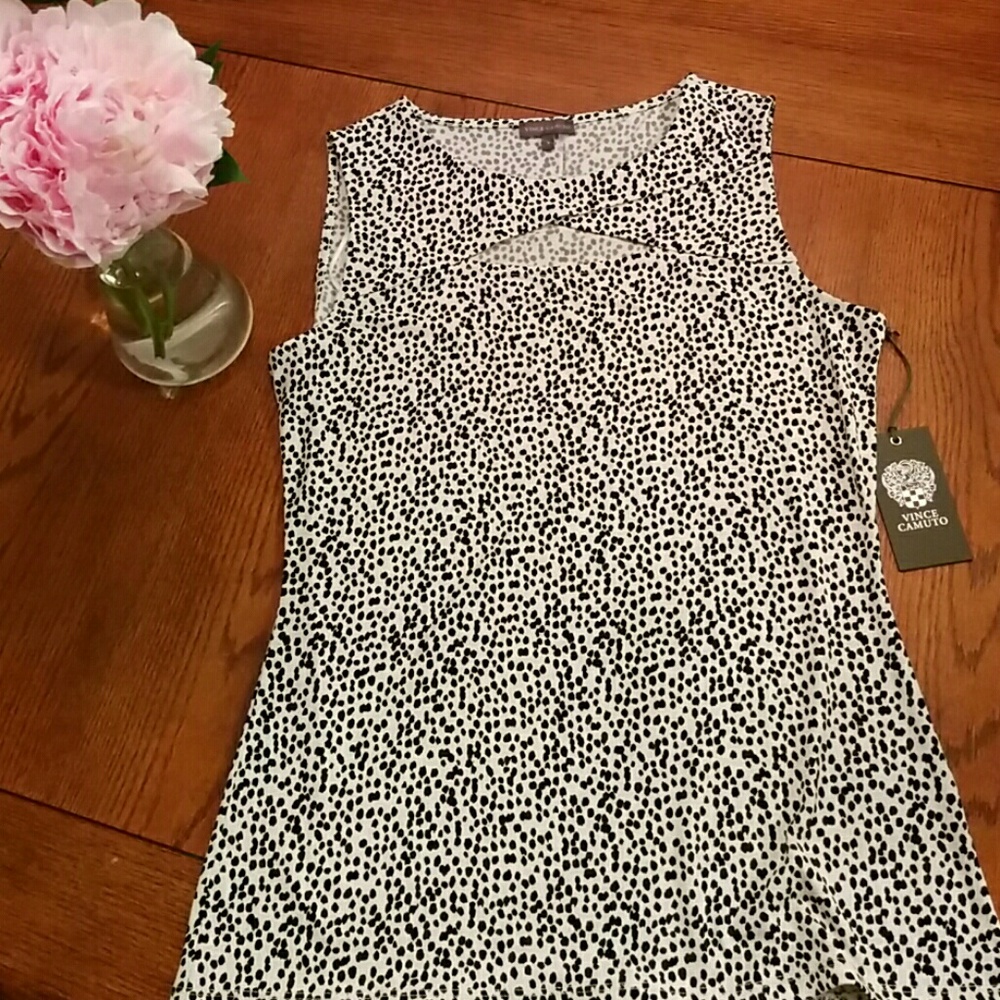 🆕Vince Camuto black and white top